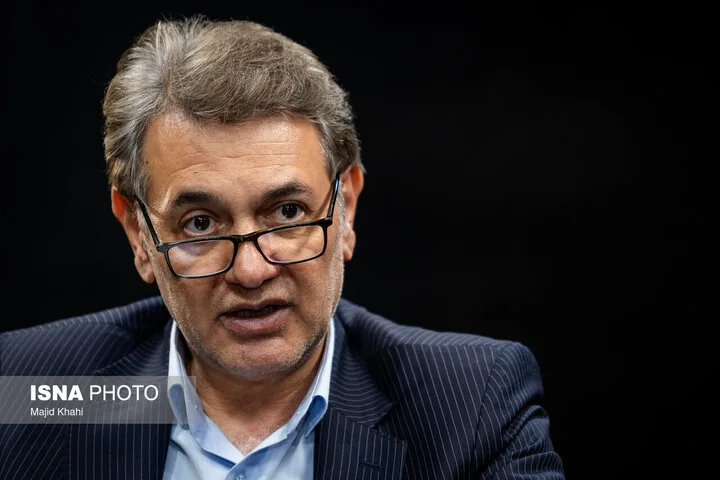 خانوادهها به دلیل هزینههای سنگین درمان بیماریها نباید فقیر شوند/30 همت برای صندوق حمایت