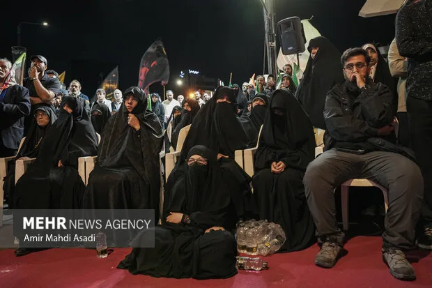 مراسم وداع با پیکر مطهر سردار شهید «حسین ظریفی» در اجتماعات شبانه مشهد