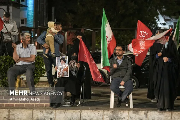 مراسم وداع با پیکر مطهر سردار شهید «حسین ظریفی» در اجتماعات شبانه مشهد
