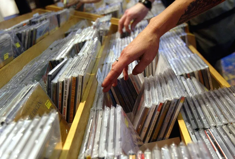 بازگشت طوفانی CD به بازار موسیقی جهان! / وقتی نسل Z تسلیم نوستالژی میشود
