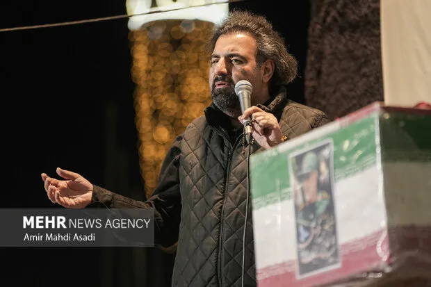 مراسم وداع با پیکر مطهر سردار شهید «حسین ظریفی» در اجتماعات شبانه مشهد