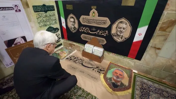 معاون اول رئیسجمهور به زیارت بارگاه مطهر حضرت معصومه (س) مشرف شد