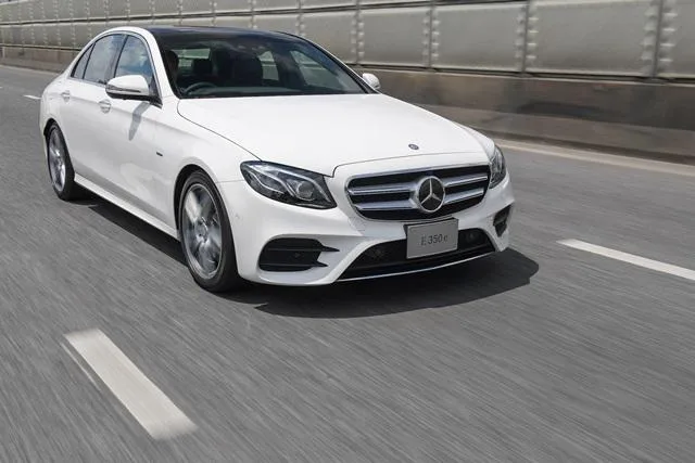 مرسدس بنز E350 e مدل ۲۰۱۷، نسل W213 مرسدس بنز E350 e مدل ۲۰۱۷، نسل W213