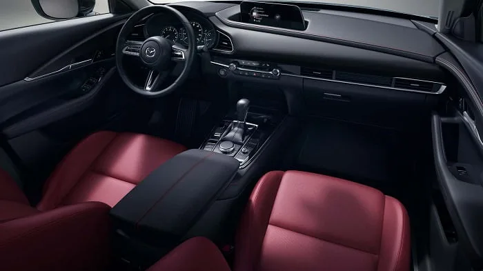 نمای کابین مزدا CX-30