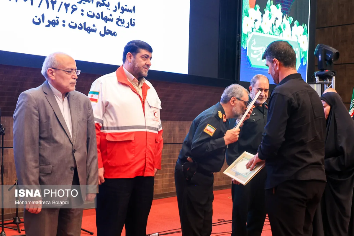سردار قاسم رضایی، جانشین فراجا، پیرحسین کولیوند، رییس جمعیت هلال احمر و مهدی امیری اصفهانی، معاون اجتماعی و پیشگیری از وقوع جرم قوه قضائیه در همایش تجلیل از نمونه‌های ترافیکی و برترین‌های پلیس راهور فراجا