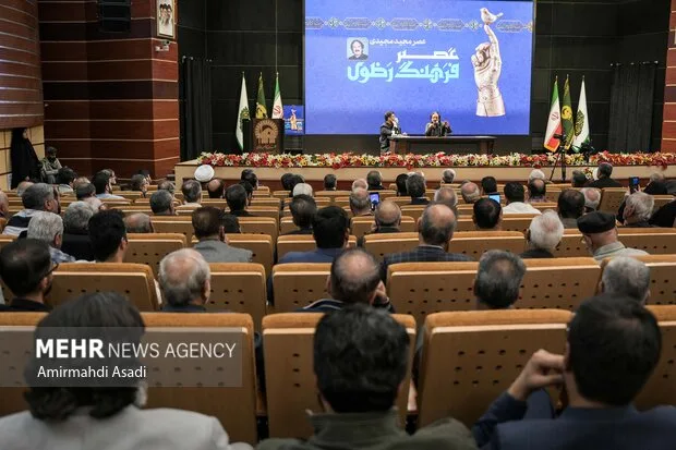 تجلیل از مجید مجیدی در جوار بارگاه منور رضوی