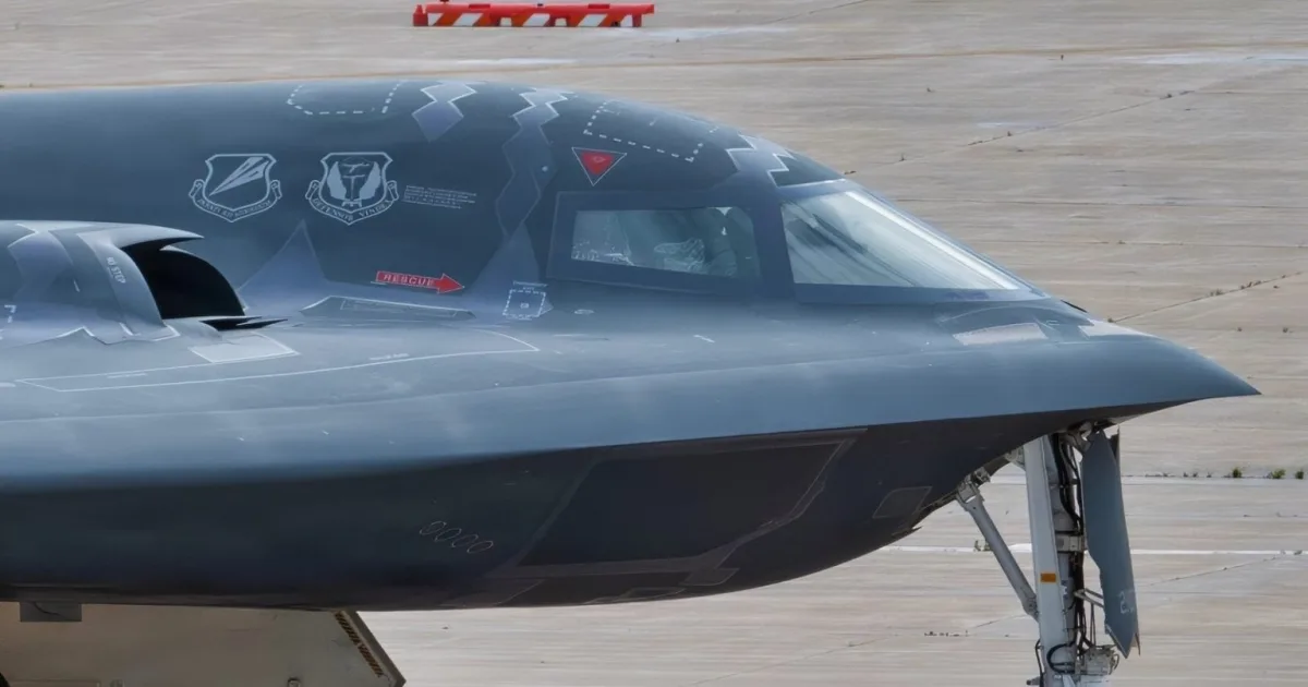 بمبافکن H-20 چین