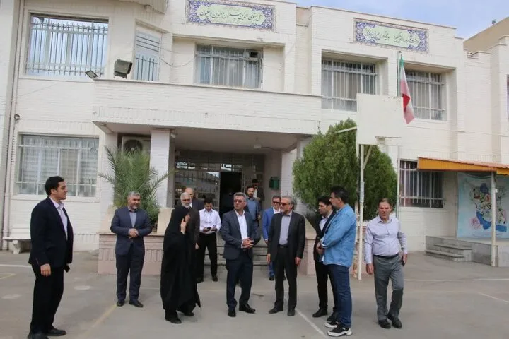 نماینده سمنان: سلامت و ایمنی دانشآموزان باید در اولویت برنامههای آموزش و پرورش قرار گیرد