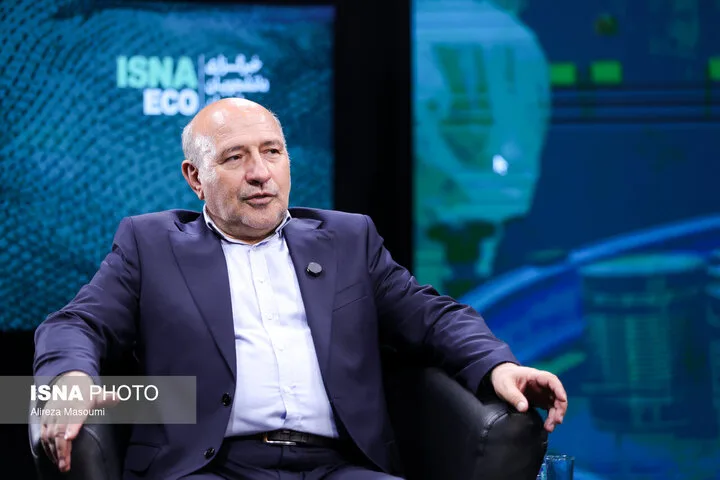 منطقه آزاد ماکو می‌تواند روزانه تا هزار کامیون را پذیرش کند/‌آخرین وضعیت راه‌آهن چشمه‌ثریا