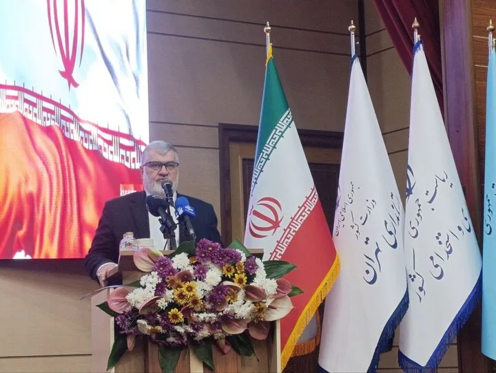 ۴۵ درصد حملات دشمن متوجه تهران بود/ خدمترسانی در سختترین شرایط متوقف نشد