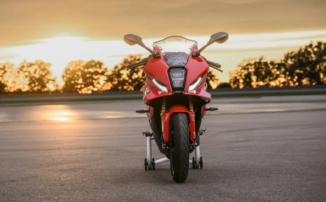 نمای جلو موتورسیکلت بیامو F 450 RR