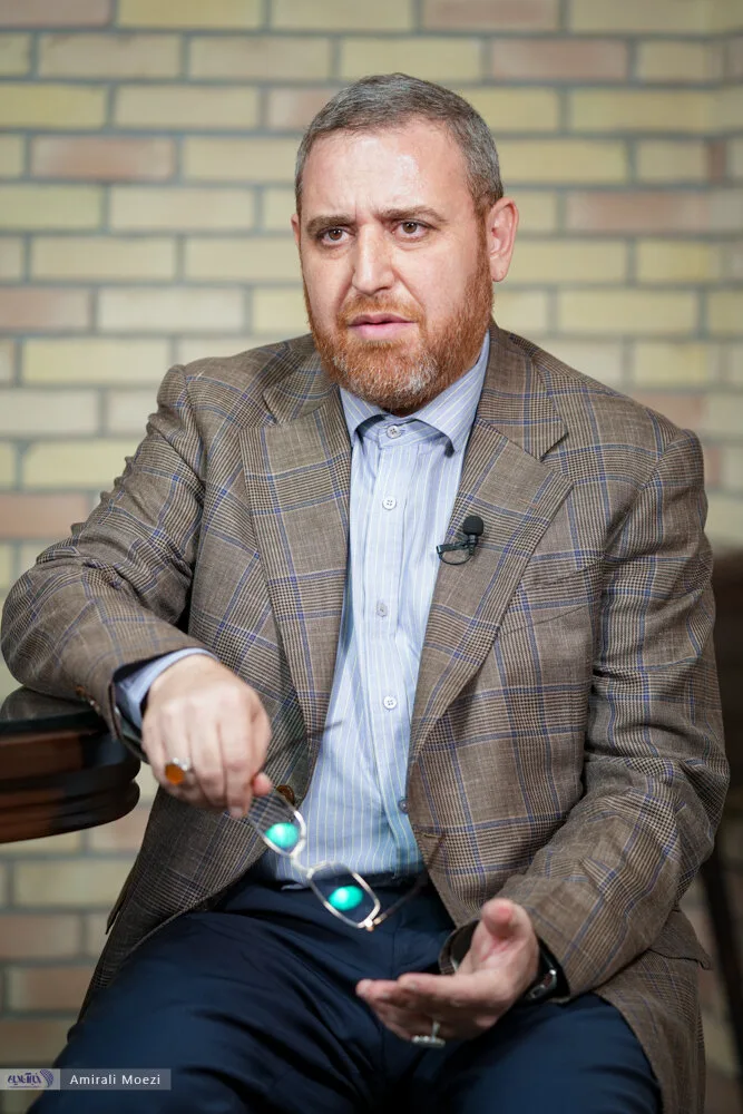 دوقطبی پزشکیان ـ زاکانی در انتخابات ۱۴۰۷؟ / زاکانی علاقهمند است که «احمدینژاد ثانی» لقب بگیرد