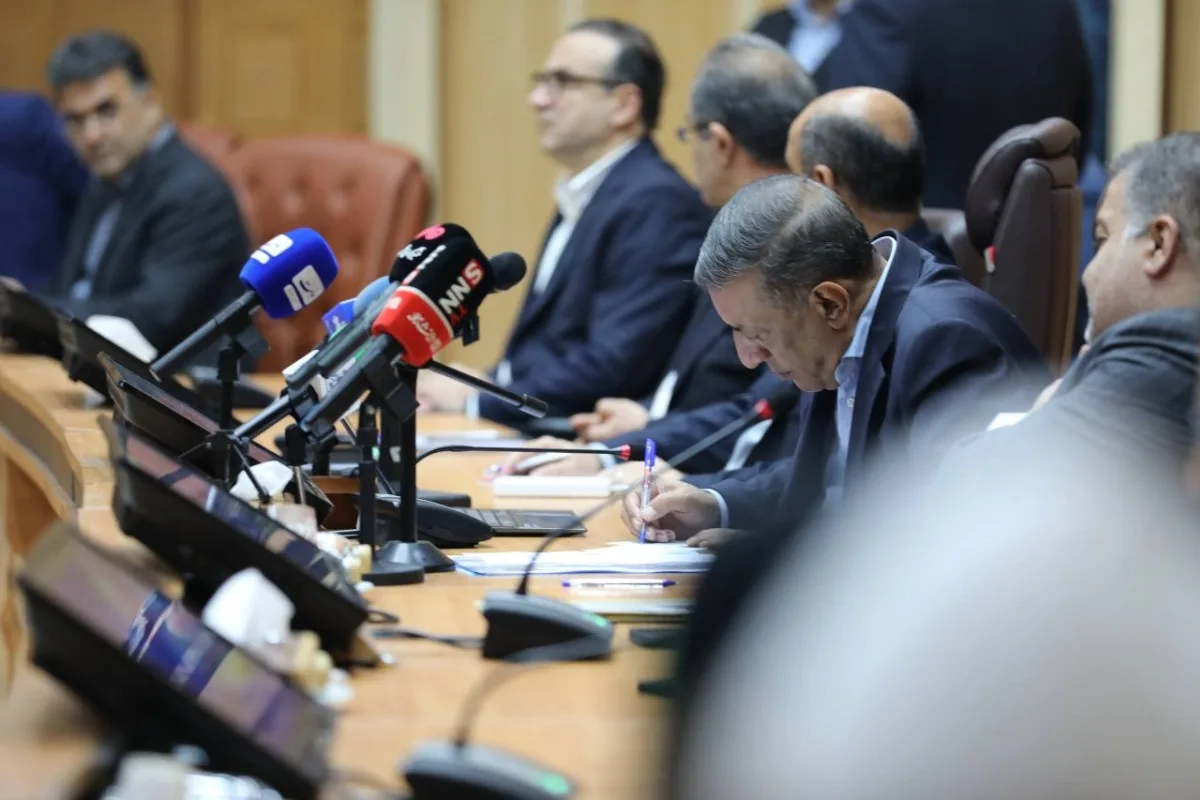 از شنیدن صدای مردم تا پیگیری مصوبات؛ سفرهای استانی دولت چهاردهم و شکستن سنّت تشریفات