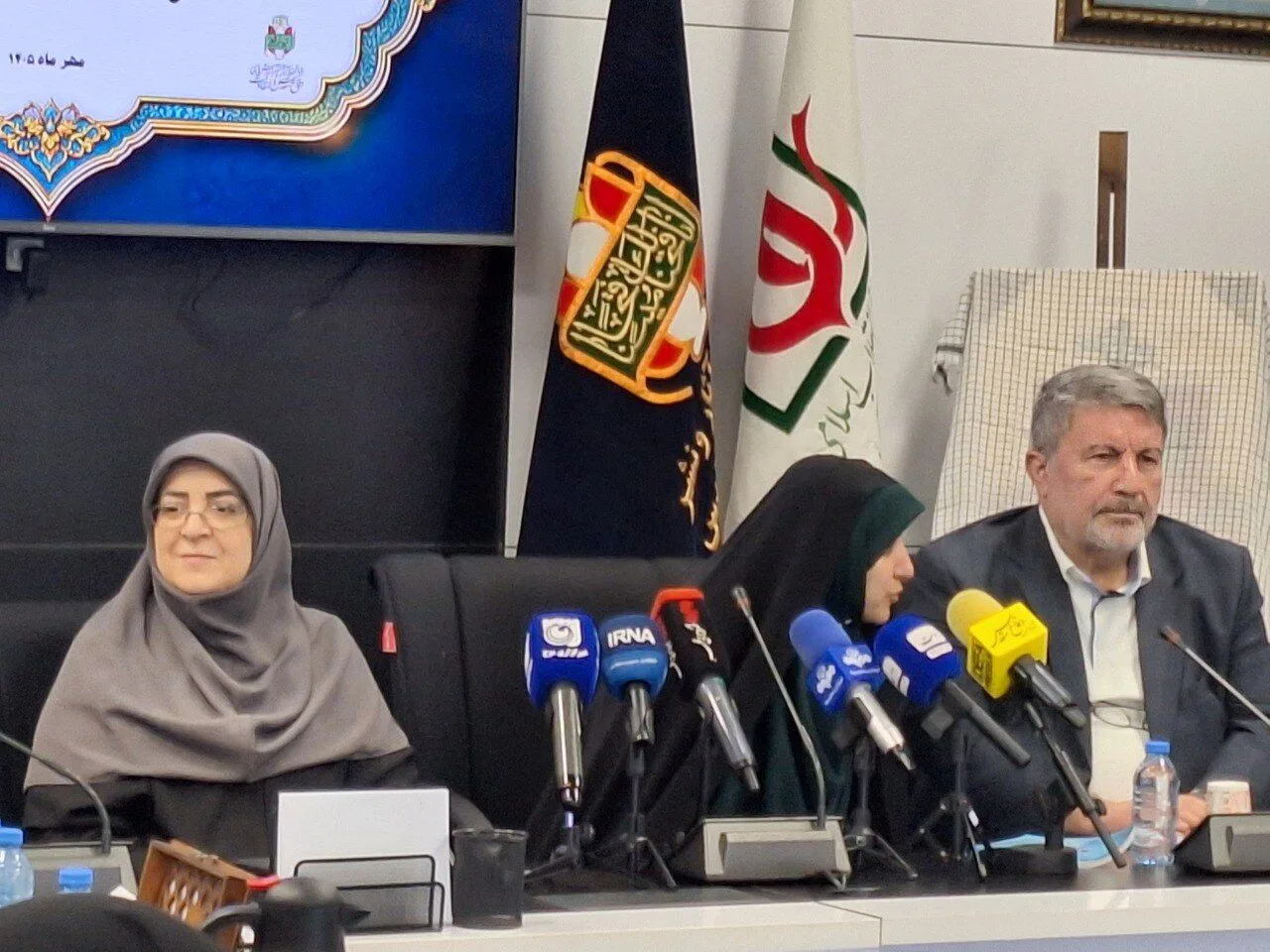 حضرتی: دولت بهرغم تمامی مشکلات با رویکردی صادقانه پای کار مردم ایستاده است
