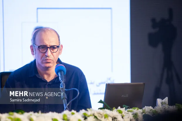 آلفرد یعقوبزاده: برای عکاسی مستند باید صادق بود و شعار نداد