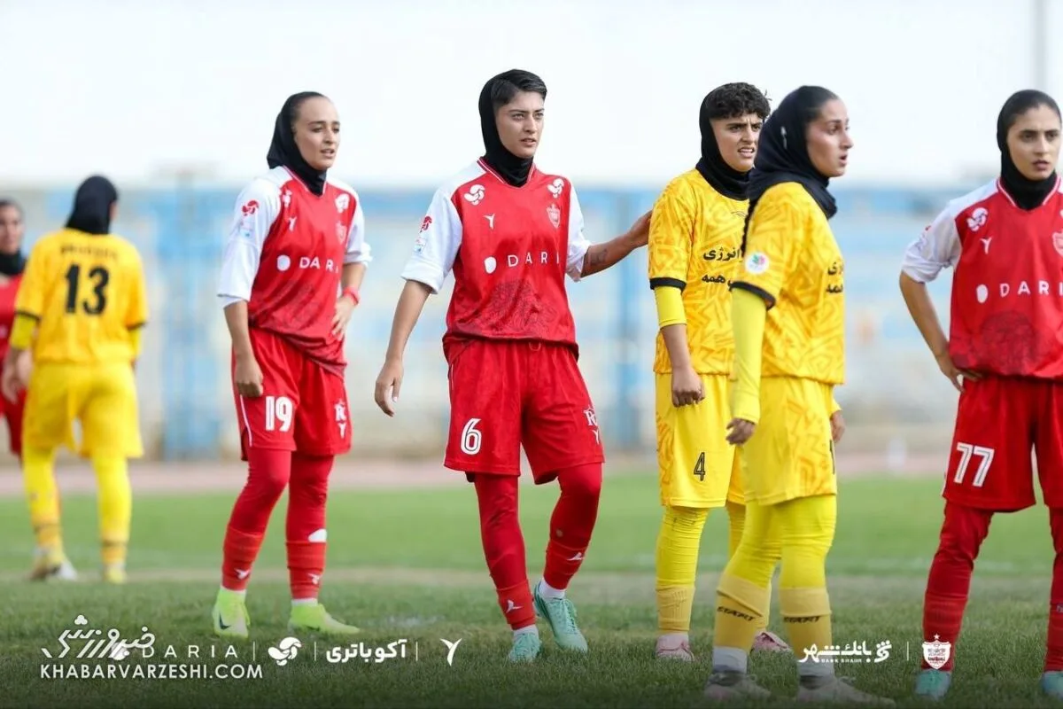 زنان پرسپولیس