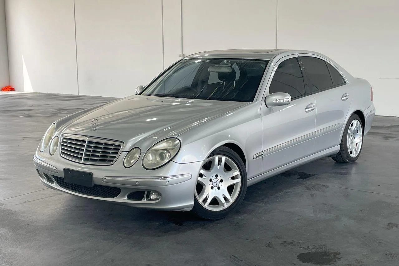 مرسدس بنز E350 مدل ۲۰۰۵ مرسدس بنز E350 مدل ۲۰۰۵