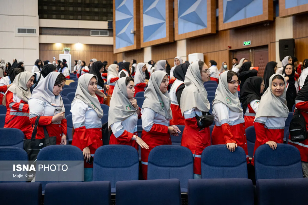 مراسم تجلیل از امدادگران جنگ رمضان