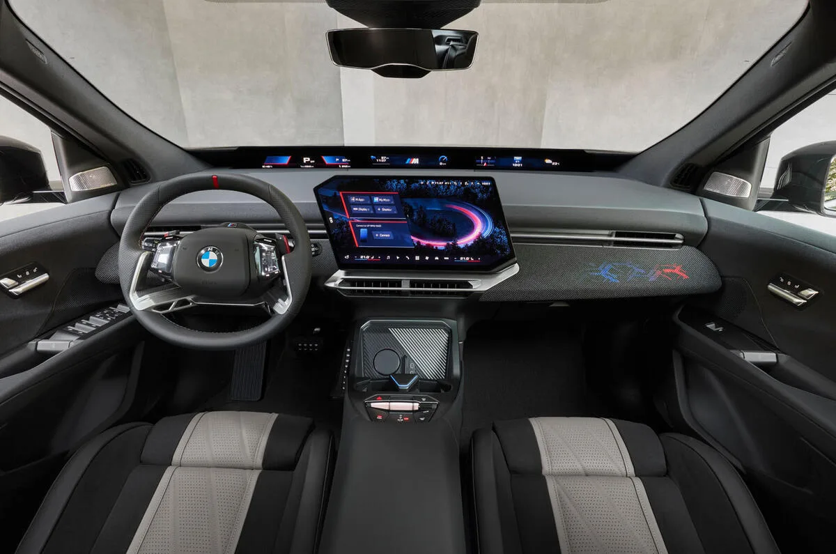 بی ام و iX3 M60