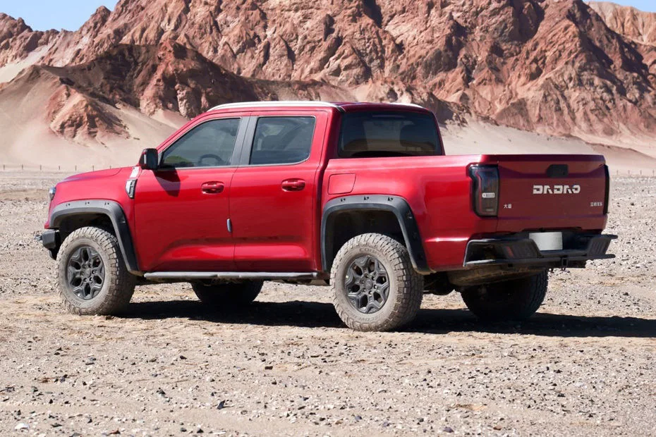 نمای عقب پیکاپ R500