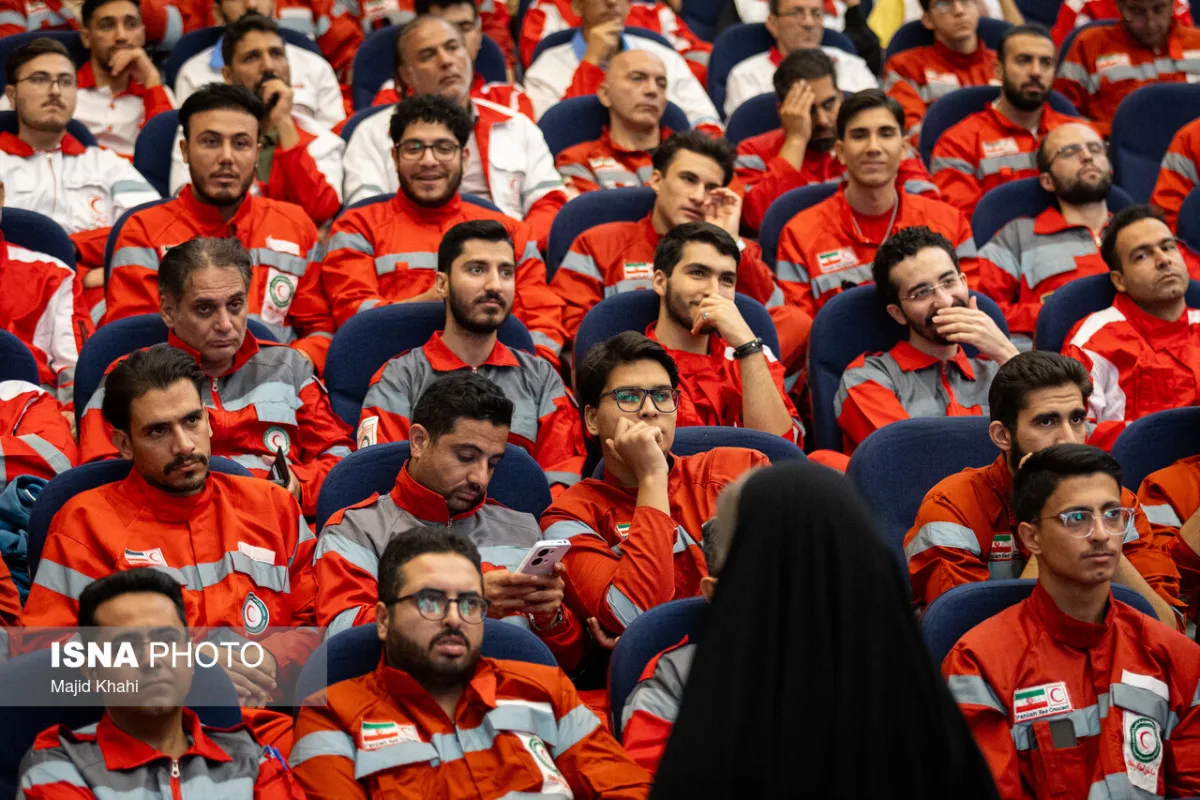 مراسم تجلیل از امدادگران جنگ رمضان