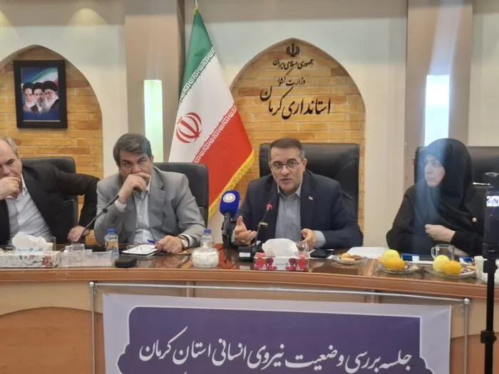 رفیع زاده: با نگاه سنتی گرهی از نظام اداری باز نمیشود؛ تفویض اختیار به واحدهای عملیاتی
