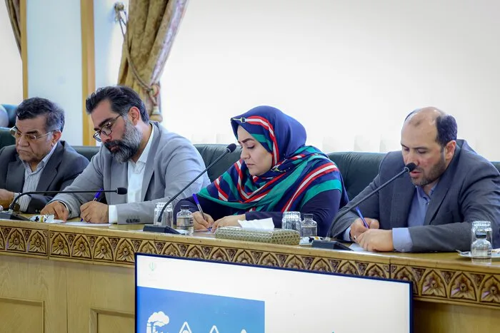 نشست رئیس جمهور با احزاب دلسوزانه و صمیمانه برای دستیابی به صلح شرافتمندانه بود