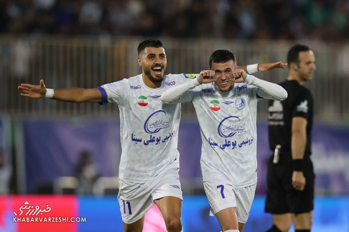 شادی گل یاسر آسانی در دیدار چادرملو - استقلال