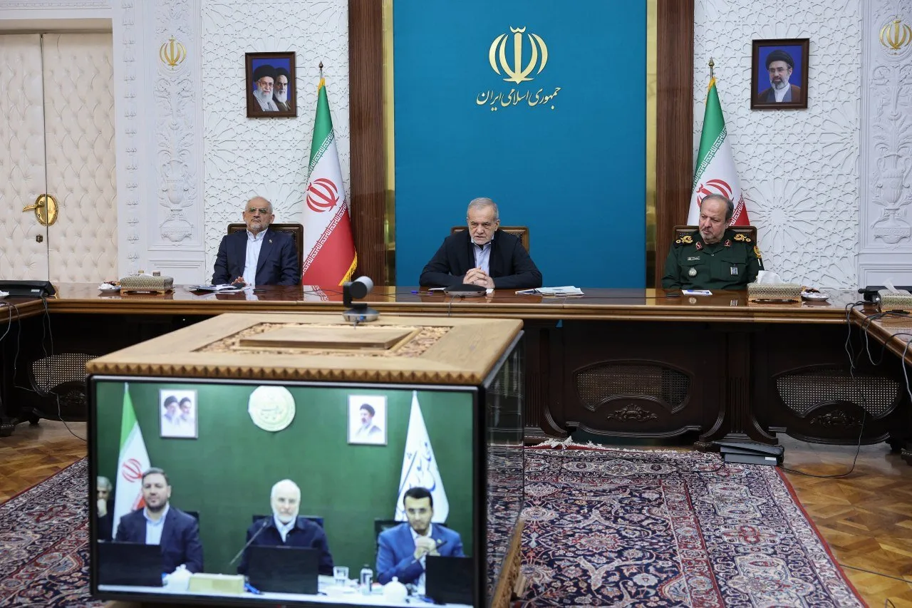 پژوهشگران در جلسه بررسی صلاحیت وزیر پیشنهادی دفاع حاضر شدند + تصویر