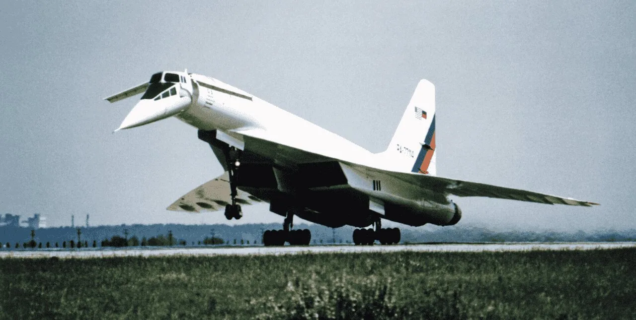 توپولف Tu-144 ؛ نخستین هواپیمای مسافربری مافوق صوت جهان که پیش از کنکورد دیوار صوتی را شکست