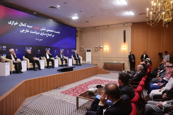 ظریف: عقلانیت، متانت و رعایت حق‌الناس از ویژگی‌های برجسته شهید خرازی بود