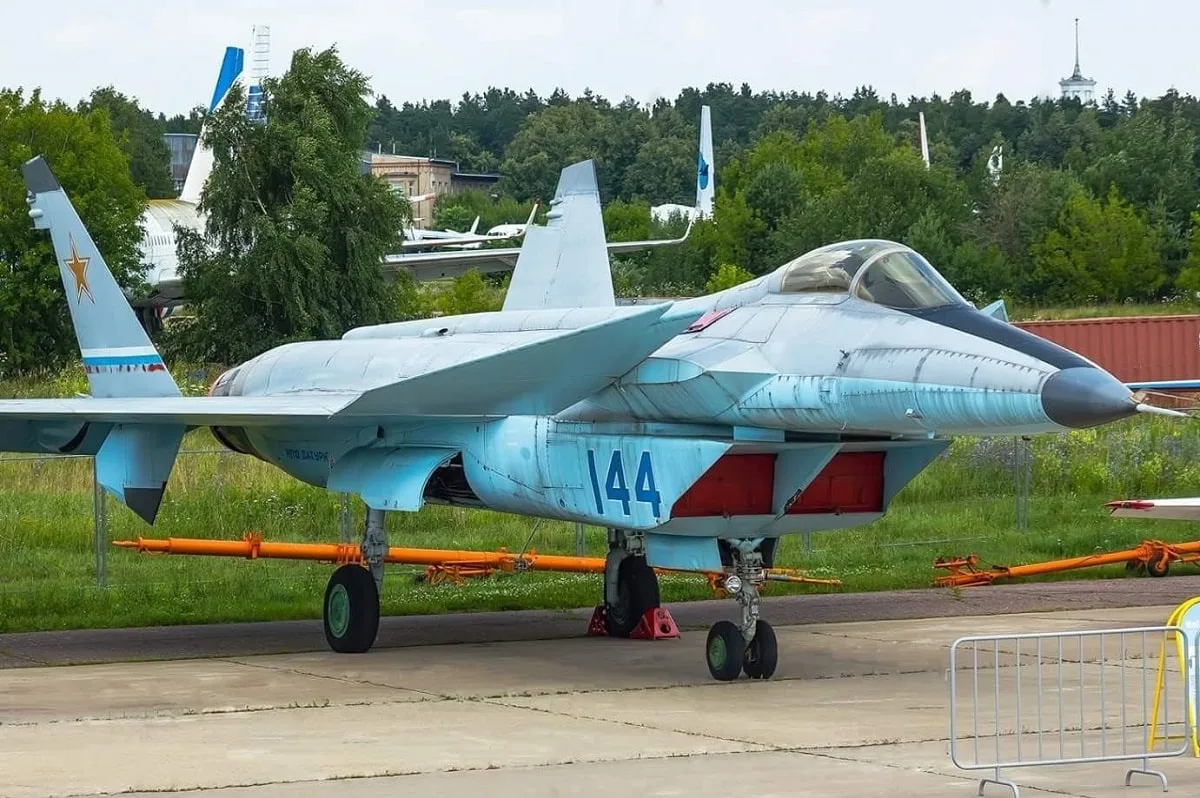 میگ 1.44