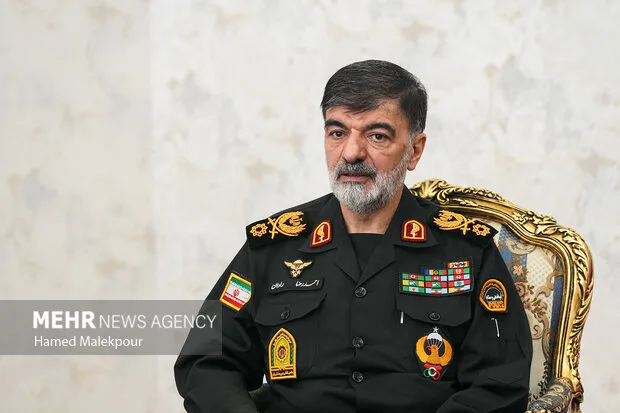 دیدار فرمانده و اعضای ستاد فرماندهی انتظامی کشور با رئیس مجلس