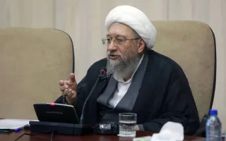 آیت الله آملی لاریجانی: ایران به هیچ قیمتی از تنگه هرمز عقب نشینی نخواهد کرد