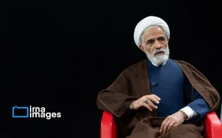 انصاری: مردم حاشیه‌سازان را به حاشیه برانند/ نگران زمزمه‌های جغدگونه‌ نباشید
