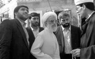 عکس | قاب‌هایی دیده نشده از سفر آیت الله جنّتی در اروپا