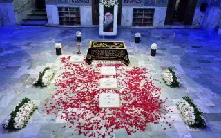 اینستاگرام، صفحه «رواق دارالذکر» مزار رهبر شهید انقلاب را مسدود کرد