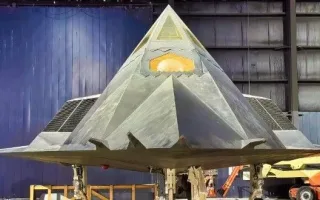 جنگنده محرمانه F-117 بر روی ناو هواپیمابر؛ ابتکاری که به شکل‌گیری F-35C منتهی گردید