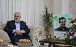 علی‌آبادی: در شرایط جنگ اقتصادی باید با هوشیاری مسیر خدمت را ادامه دهیم