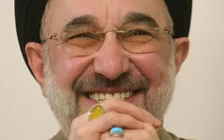 کیهان خاتمی را خائن خواند