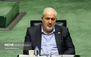 علی آبادی: مردم با پذیره‌نویسی در احداث نیروگاه خورشیدی مشارکت کنند