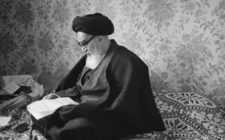 امام خمینی(س) در دیدار با خانواده امام موسی صدر: آقای صدر را من سال‌های طولانی دیده‌ام، بلکه‌‎ ‎‌باید بگویم من بزرگ کردم ایشان را