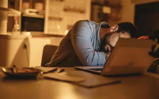 چگونه ساعات کاری در اروپا به‌تدریج به زندگی شخصی افراد نفوذ می‌کند؟