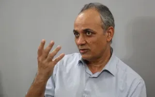کنایه تند زیدآبادی به محمد باقر خرازی؛ از حال مخالفان بمب اتم در عالم غیب خبر دارد، از جمله عموی مرحومش سید کمال خرازی، الان در آن دنیا عذاب می‌کشند!