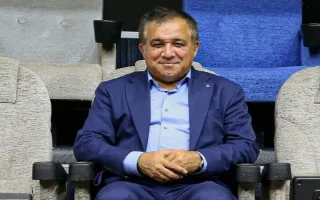 آخرین خبر از صندلی مدیریت استقلال؛ تاجرنیا هنوز هم مدیرعامل است