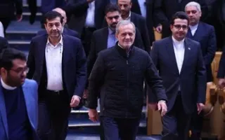 شوخی پزشکیان درباره دمای اتاق مصاحبه/ من زابل خدمت کردم، پنکه هم نداشتم، دیگه چی میگی؟!