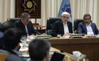 عارف: آمریکا قادر به انجام اقدام جدیدی نیست/دولت تدابیری برای مبارزه با جنگ اقتصادی اتخاذ کرده است