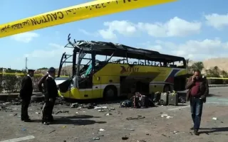 ۱۶ نفر جان خود را در حادثه واژگونی اتوبوس در مصر از دست دادند