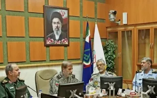 دیدار فرمانده کل ارتش و سرپرست وزارت دفاع/ تأکید بر ارتقای آمادگی و تداوم قدرت‌سازی دفاعی