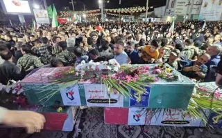 استقبال باشکوه مردم دیر از پیکر سه شهید حملات اخیر دشمن